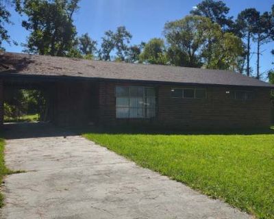 3 Bedroom 2BA 1170 ft Apartment For Rent in Valdosta, GA