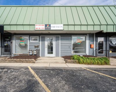 1724 Northwest Boulevard # B2. Property for Rent in Columbus, OH for $1,300. This 3,170 square foot property was built in 1959 on a lot size of 0.14.. Boutique Retail Space in the Heart of Grandview/Upper Arlington Corridor Highly visible 593 sq. ft. retail suite on Northwest Blvd. This space offers an exceptional opportunity for affordable space and excellent location. The retail center curren...