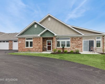 2 Bedroom 2BA 1810 ft Condo For Sale in Sycamore, IL