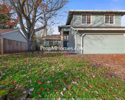 3 Bedroom 2.5BA 1350 ft Pet-Friendly Apartment For Rent in Aloha, OR