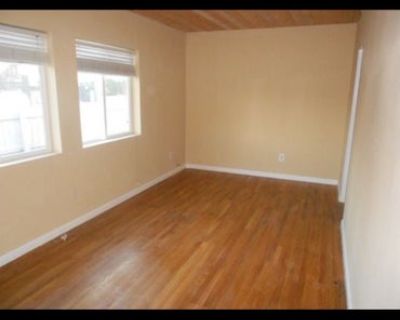 Unfurnished Room for Rent - Master Room in Van Nuys House-Private Bathroom