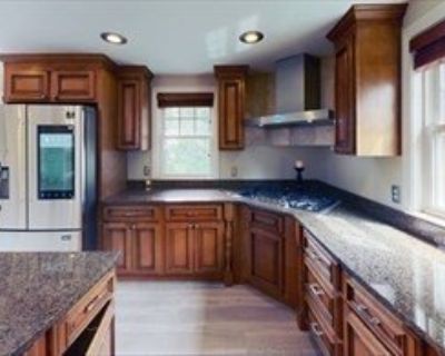 8 Brandley Rd. Single Family Rental Available Now. Very spacious, full house includes in-law apt, 2 units in one. Newly built in 2006, this beautiful, modern and spacious house sits on a quite cul-de-sac across from the new Brown School Playground. This home offers an open floor design and includes a modern kitchen with granite counter tops, stainless steel appliances, hardwood floors throughou...