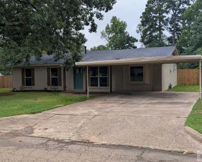 4 Bedroom 2BA 2196 ft Single Family Home For Sale in TEXARKANA, AR
