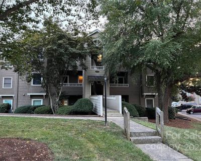2 Bedroom 2BA 1098 ft Condo For Sale in Charlotte, NC