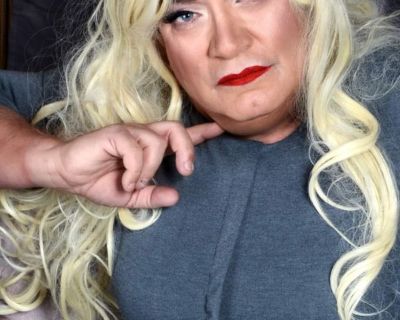 Michelle - Needs an Apartment on iROOMit or a Room