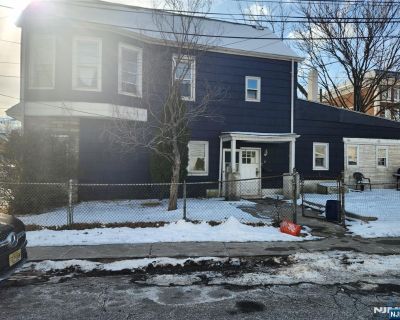 1 Bedroom 5BA Studio For Sale in Passaic, NJ