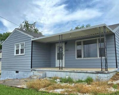 2 Bedroom 1BA 870 ft Single Family Home For Sale in ROCKY MOUNT, VA