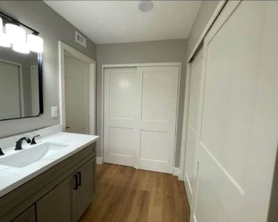 Available on: december 1. Unfurnished. Parking available * Internet included * Students welcome. Master Bedroom available in our house for $1,400 + utilities! We are looking for someone to move in on Dec. 1st. The master has hardwood floors, 2 large closets, and a recently re-done full vanity, toilet and shower! We re located in a safe and quiet neighborhood of Costa Mesa, near The Camp. More a...