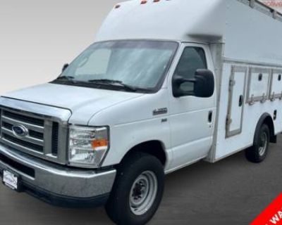 2012 Ford Econoline Commercial Cutaway E-350