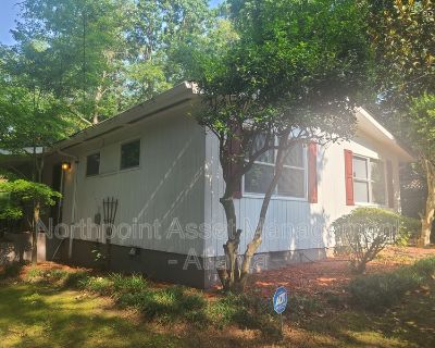 3 Bedroom 1.5BA 1100 ft Pet-Friendly House For Rent in Doraville, GA