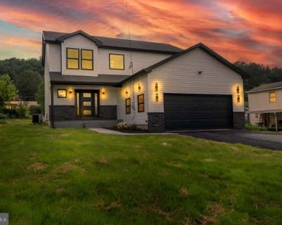 4 Bedroom 3BA 1980 ft Single Family Home For Sale in ALLENTOWN, PA