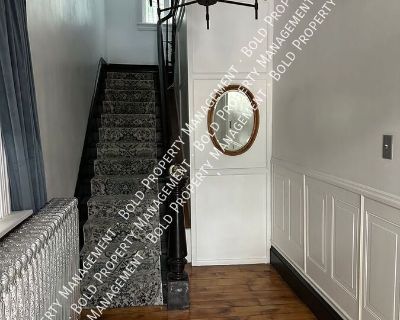 212 S 9th St.. Huge first floor apartment with large living room, modern kitchen, and off street parking. Heat included! RESPONSIBILITIES: Tenant is responsible for electric. Tenant liability insurance and administration fees $23.50 per month INCLUDED: Heat, water, sewer and trash are included. PETS: Small pets allowed with additional $500 deposit and $50 monthly fee per pet. (2 max) Breed rest...