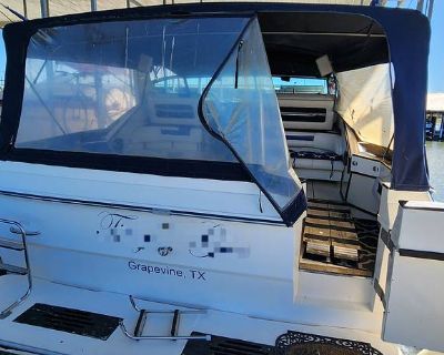 Sea Ray 390 Express Cruiser
