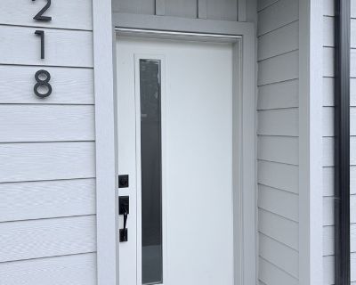 3 Bedroom 2BA 1560 ft Town House For Rent in Kelowna, British Columbia