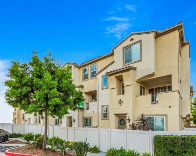 4 Bedroom 3BA 1559 ft Condo For Sale in San Diego, CA