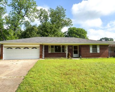 3 Bedroom 2BA 1363 ft Pet-Friendly House For Rent in Bossier City, LA