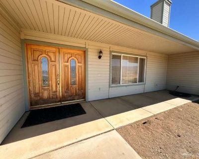 4 Bedroom 1BA 2139 ft Apartment For Rent in Bear Valley Springs, CA