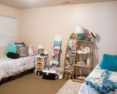 345.00 Shared female room contract at Campus villas