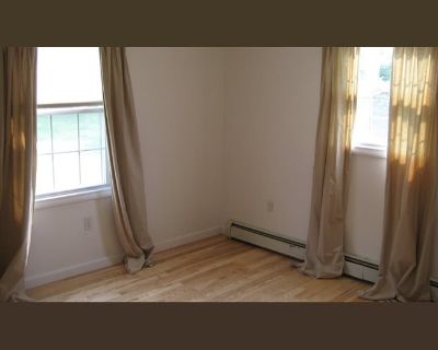 Room for Rent in 4 bedrooms House, Framingham, Massachusetts