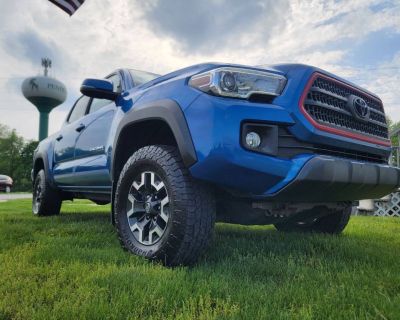 Used 2017 Toyota Tacoma TRD Off Road Double Cab 5.0 ft SB 6M 4WD Manual