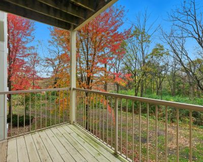 2 Bedroom 2BA 1235 ft Condo For Sale in Madison, WI