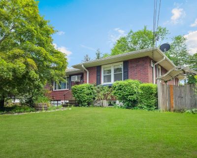 2 Bedroom 2BA 1658 ft Single Family House For Sale in Nanuet, NY