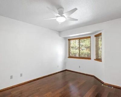 Pet friendly $950 per month room to rent in Al Tahoe