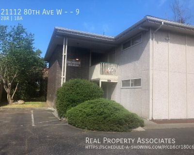 2 Bedroom 1BA 1000 ft Pet-Friendly Apartment For Rent in Edmonds, WA