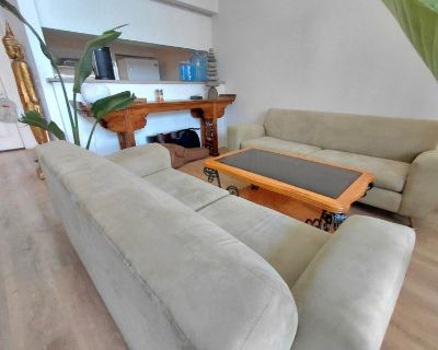Furnished Room for Rent - Sun Drenched Furnished Hollywood Duplex Apartment