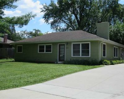3 Bedroom 1BA 1228 ft Apartment For Rent in Cedar Falls, IA