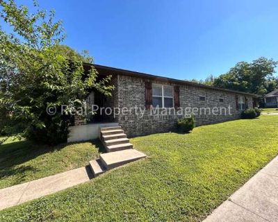 2 bed 2 full bath duplex ready now!. image_url. W/D hookup Dishwasher Pet friendly Parking Air conditioning Concierge Unit Amenities air conditioning carpet dishwasher garbage disposal microwave range refrigerator w/d hookup Property Amenities concierge parking cats allowed dogs allowed. Pets allowed. 2 Bedroom. 2 Bathroom. 820 ft