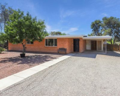 3 Bedroom 2BA 1457 ft Single Family Home For Sale in Tucson, AZ