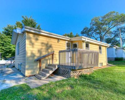 2 Bedroom 1BA 740 ft Apartment For Rent in Ames, IA