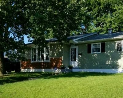 Total rooms: 6. Deposit: $400.00 * Utilities included?: Yes * Fees apply?: No. Females preferred. Non-smoking. Not for couples. Age preference: 18 - 35. Furnishings: Furnished * Parking: Yes * Yard/patio: Yes * Disabled access: * Living room: No * Broadband included: Yes. Availability Available Now Minimum term None Maximum term None Short rentals considered. Sociable, Honest and Easygoing! Qui...