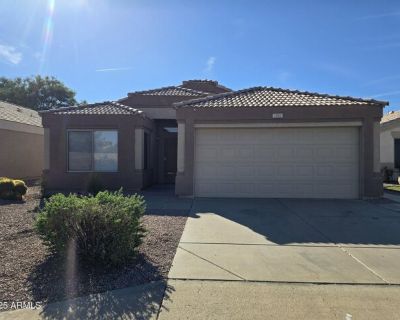 1393 W Diamond Ave. Move-in ready! Spacious single level 3 bedroom house. Laminate and tile flooring, no carpet! Open kitchen with dining space, refrigerator provided. Ceiling fans in all rooms. 2 car garage with 2 car driveway. Easy to maintain landscaping. Big patio and backyard. Easy access to US 60 highway.. 3 Bedroom. 2 Bathroom. 1478 ft