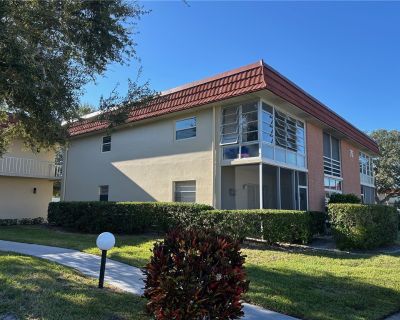 Royal Oak. Nicely furnished SEASONAL two bedroom unit in 55+ community. Community activities center, clubhouse, swimming pool, Located close to shopping and local Vero Beach events. This property is located just a few miles from beautiful beaches and downtown areas and events.. 2 Bedroom. 2 Bathroom. 1000 ft . Furnished
