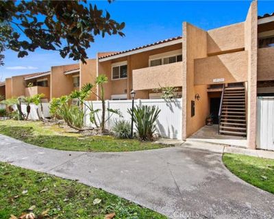 2 Bedroom 1BA 842 ft Condominium For Sale in SANTA ANA, CA
