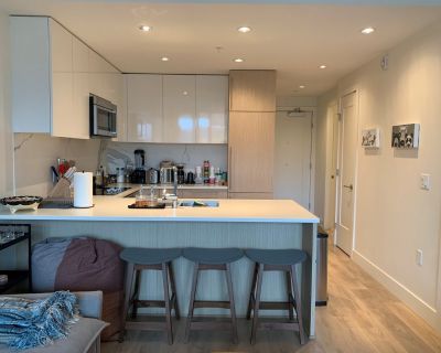 3603 West 27th Avenue. 1 Bedroom, 1 Bathroom East Facing - 706 sq ft - $2800/month - available Dec 15th - includes 1 parking stall, 1 storage unit, gas, water Utilities not included - Pet consideration with pet deposit Minimum One Year term - please email to schedule a viewing Professionally managed Secure underground parking, storage lockers and bike storage space FOB keyless building access 2...