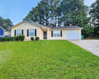 3 Bedroom 2BA 1065 ft Pet-Friendly House For Rent in Panthersville, GA