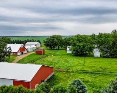 4 Bedroom 3BA 2699 ft Single Family Home For Sale in AUSTIN, MN