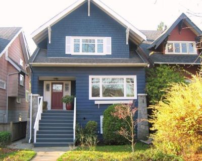 Available: Now to December 30, 2025. Charming, 110 year old Craftsman House, on a nice quiet residential street in Kitsilano. This beautifully maintained detached house has lovely heritage features including high ceilings in most rooms, an exposed chimney brick wall, wood burning fireplace and nice hardwood floors. - 2800 Square Feet - 2 Bedrooms - 3 Bathrooms The main floor has a large living ...