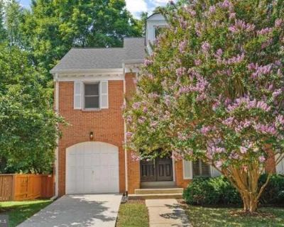 4 Bedroom 4BA 1974 ft Townhouse For Rent in Potomac, MD