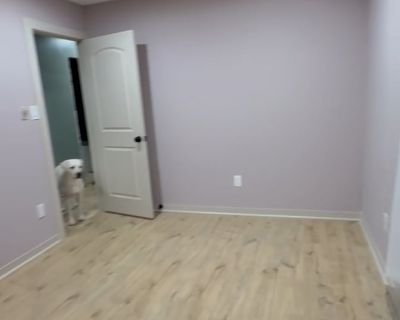 Available on: january 12. Unfurnished. Parking available * Internet included * Students welcome * 40+ years welcome. This is a 3-bedroom home, but only one private room is available for rent. The home has a fenced-in yard, driveway plus street parking, a washer and dryer, and a shared bathroom. You ll be sharing the common spaces with me and my two friendly dogs, so it s a great place for someo...