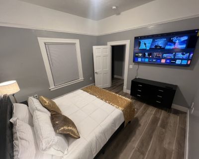 3 beds 2 bath house vacation rental in Sacramento, CA