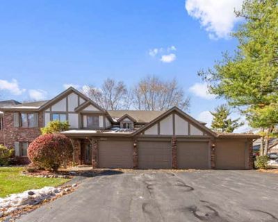 3 Bedroom 2BA 1400 ft Condominium For Sale in SCHERERVILLE, IN