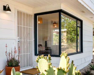 3-Bed, 2-Bath Desert-Modern Bungalow with Stunning Views. image_url. Pet friendly Garage Stainless steel Extra storage Accessible Range Unit Amenities extra storage range refrigerator stainless steel Property Amenities accessible parking garage cats allowed dogs allowed. Pets allowed. 3 Bedroom. 2 Bathroom. 1316 ft