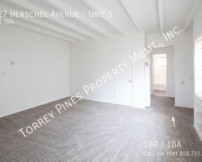 1 Bedroom 1BA Apartment For Rent in La Jolla, CA