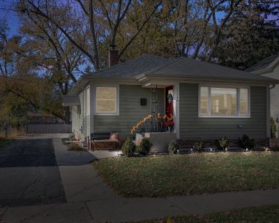 2 Bedroom 1BA 830 ft Single Family House For Sale in Tinley Park, IL