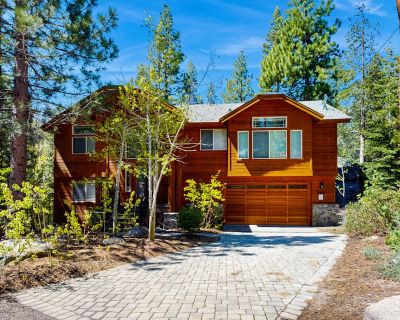 3 Bedroom 2.5BA House Vacation Rental in Montgomery Estates Retreat, South Lake Tahoe,...