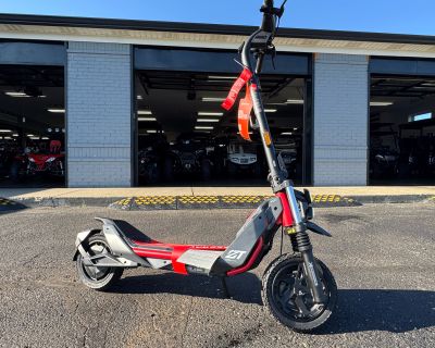 2025 Segway eKickScooter ZT3 Pro Personal Transporters Davison, MI